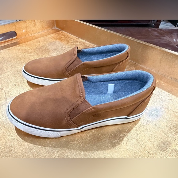 Boys Cat and Jack sneaker slip on loafers size 2 - Picture 2 of 5